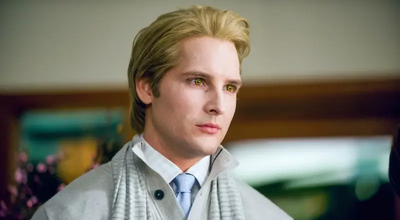 Carlisle Cullen from Twilight | CharacTour